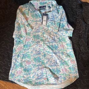 Vineyard Vines men button down